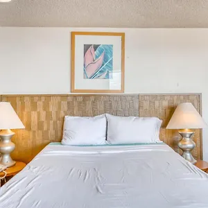 Marina Tower 3201 - 30-night Minimum Hotel